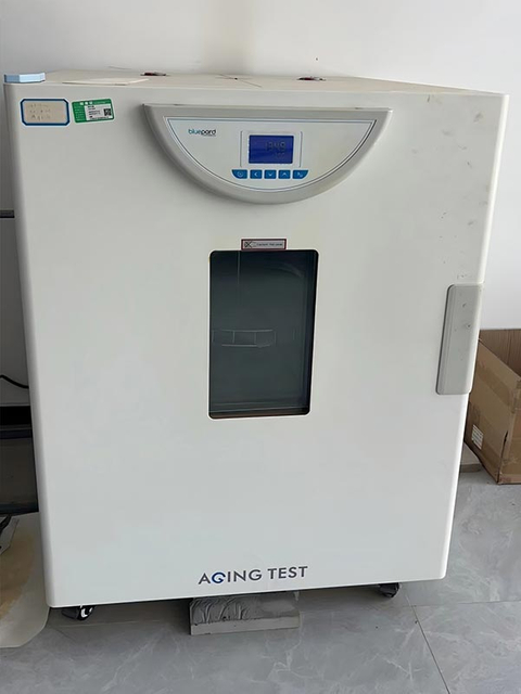 Камера термического старения